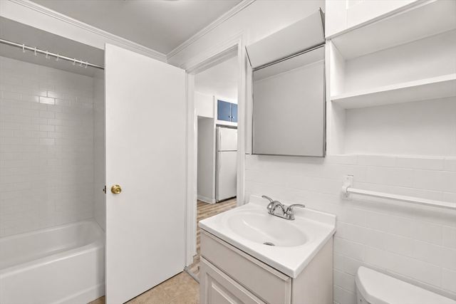 72 Tower St, Fall River, MA 02724