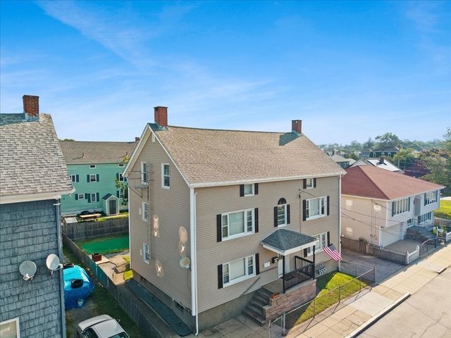 72 Tower St, Fall River, MA 02724