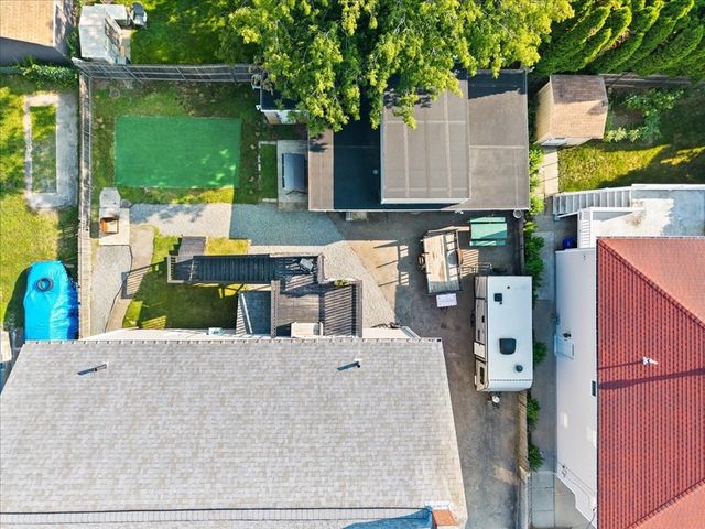 72 Tower St, Fall River, MA 02724
