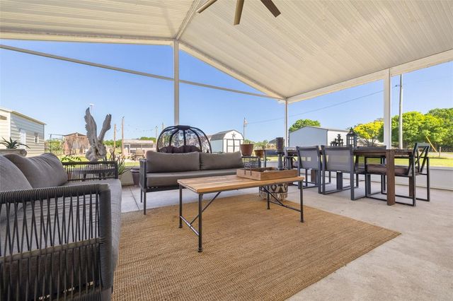 4245 HENRY J AVENUE, St Cloud, FL 34769