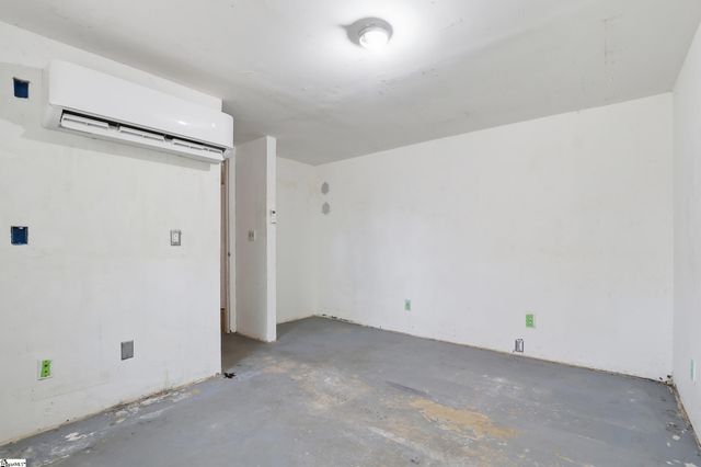 228 Washington Road, Cowpens, SC 29330