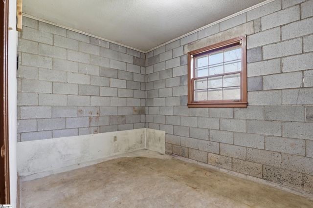 228 Washington Road, Cowpens, SC 29330