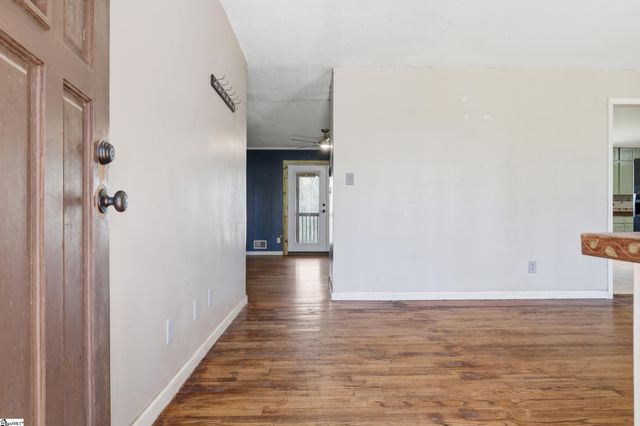 228 Washington Road, Cowpens, SC 29330