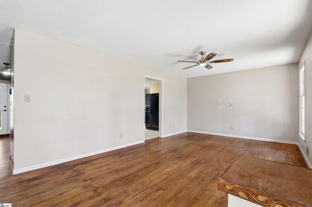 228 Washington Road, Cowpens, SC 29330