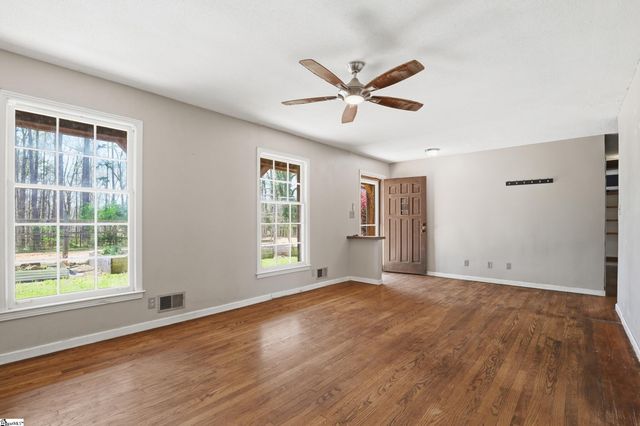 228 Washington Road, Cowpens, SC 29330