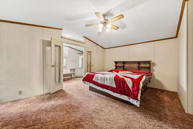 345 E Oak Shadows, Onalaska, TX 77360