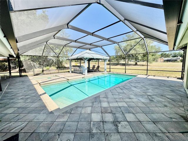 2804 WEDGEWOOD DRIVE, Plant City, FL 33566