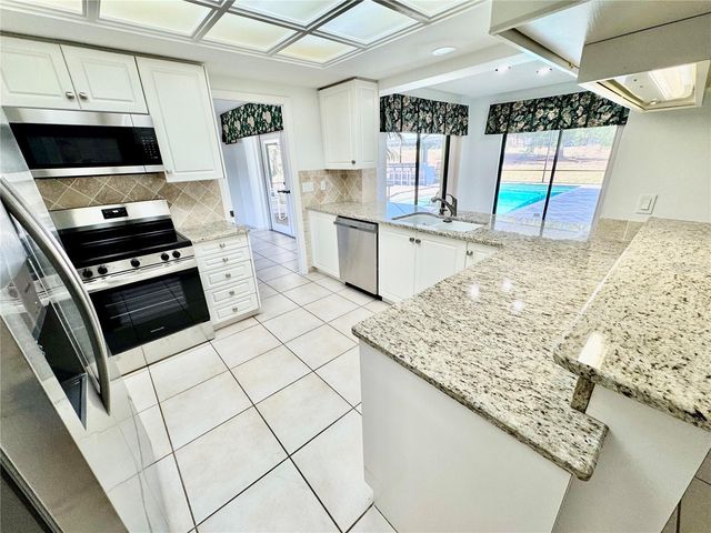 2804 WEDGEWOOD DRIVE, Plant City, FL 33566