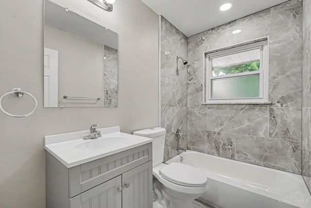 3260 Harry Lee Lane, Colerain Twp, OH 45239