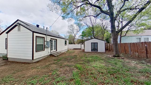 4400 Byrd Drive, River Oaks, TX 76114