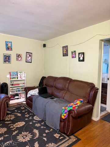 192 Evergreen 5A, Edison Twp., NJ 08837