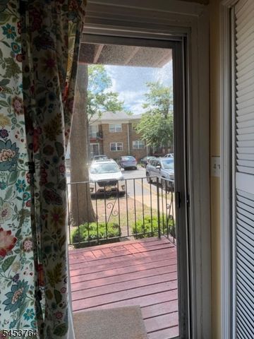 192 Evergreen 5A, Edison Twp., NJ 08837
