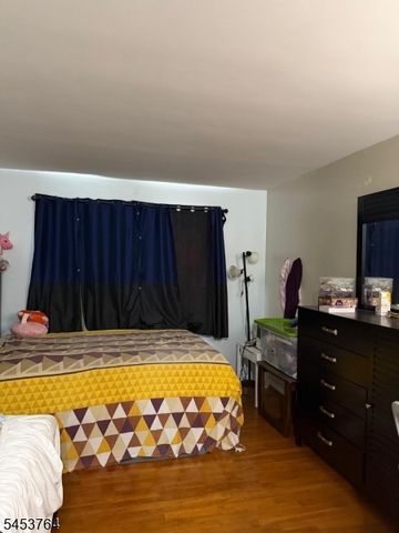 192 Evergreen 5A, Edison Twp., NJ 08837