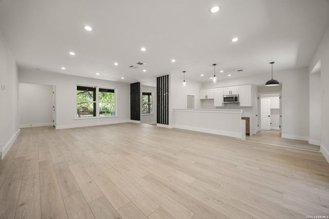 423 Fantasia, San Antonio, TX 78216