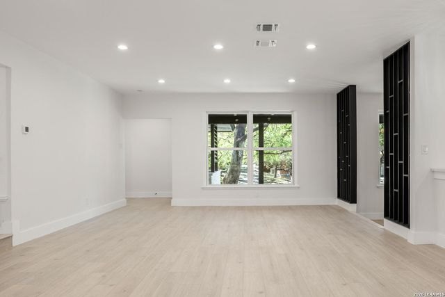 423 Fantasia, San Antonio, TX 78216