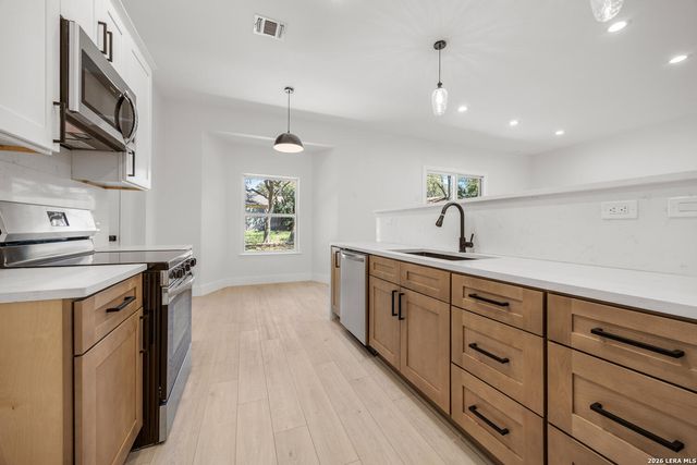 423 Fantasia, San Antonio, TX 78216