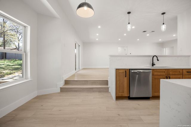 423 Fantasia, San Antonio, TX 78216