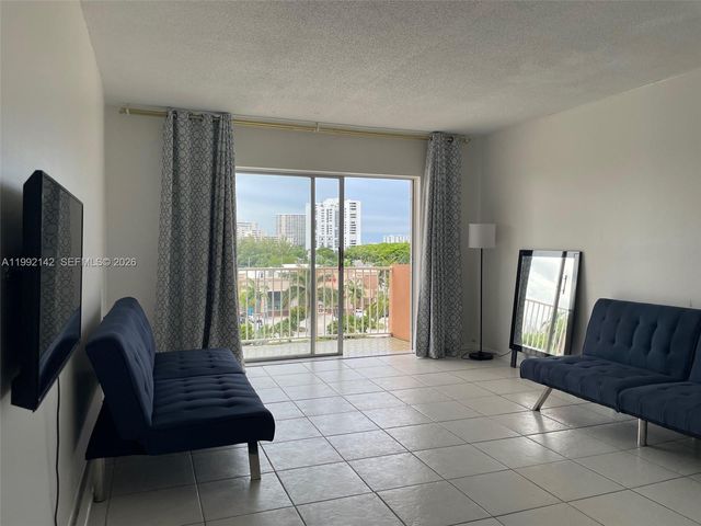 2200 E Hallandale Beach Blvd 605, Hallandale Beach, FL 33009