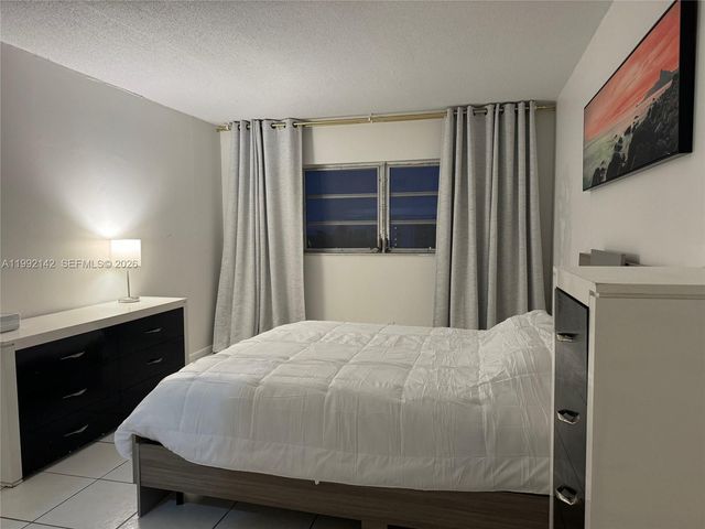 2200 E Hallandale Beach Blvd 605, Hallandale Beach, FL 33009