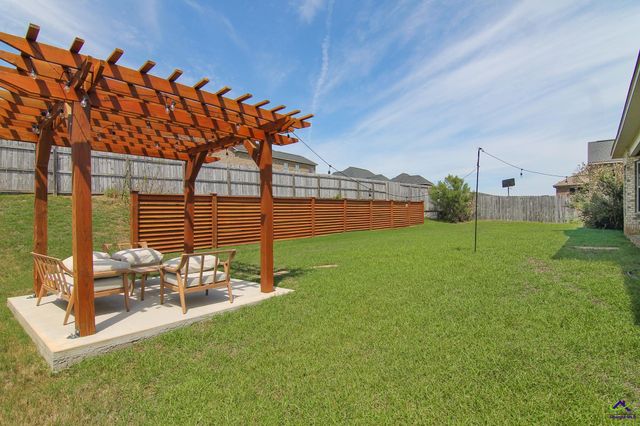 116 Fortune Way, Bonaire, GA 31005