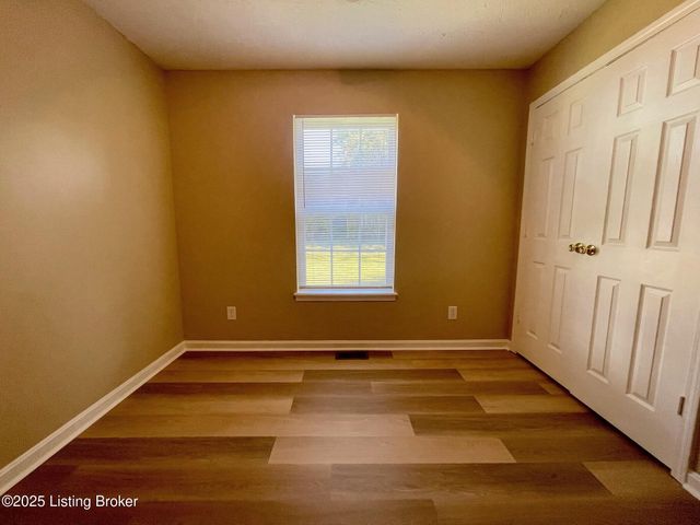 2650 LIndsay Ave 3, Louisville, KY 40206