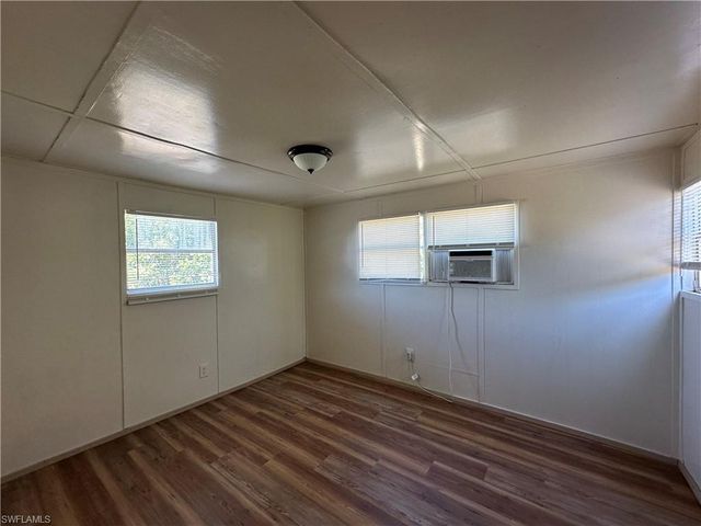 7849 Suncoast DR, North Fort Myers, FL 33917