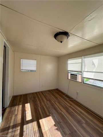 7849 Suncoast DR, North Fort Myers, FL 33917