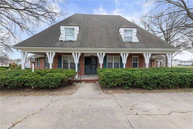 11415 Minor Drive, Kansas City, MO 64114