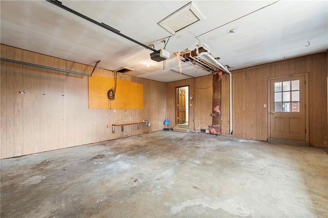 11415 Minor Drive, Kansas City, MO 64114