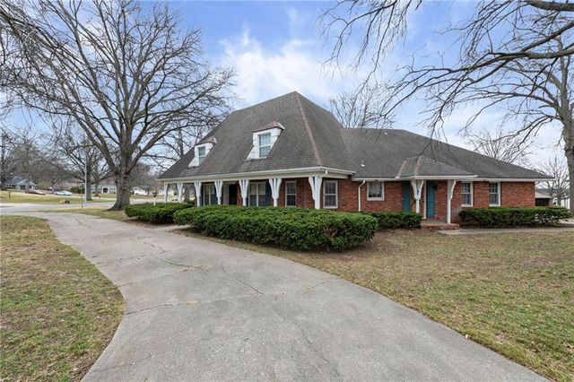 11415 Minor Drive, Kansas City, MO 64114