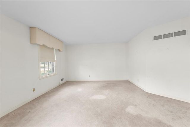 11415 Minor Drive, Kansas City, MO 64114