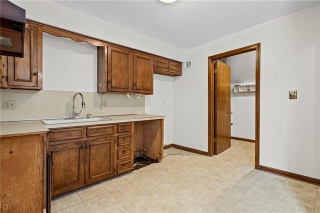 11415 Minor Drive, Kansas City, MO 64114