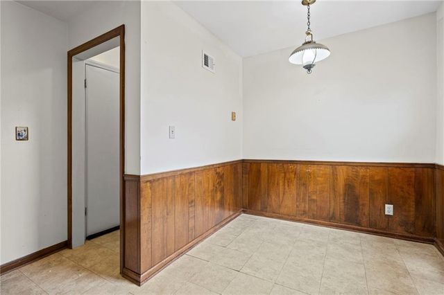 11415 Minor Drive, Kansas City, MO 64114