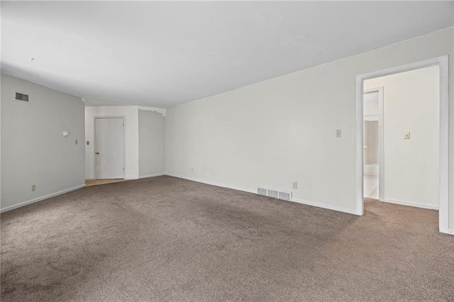 11415 Minor Drive, Kansas City, MO 64114