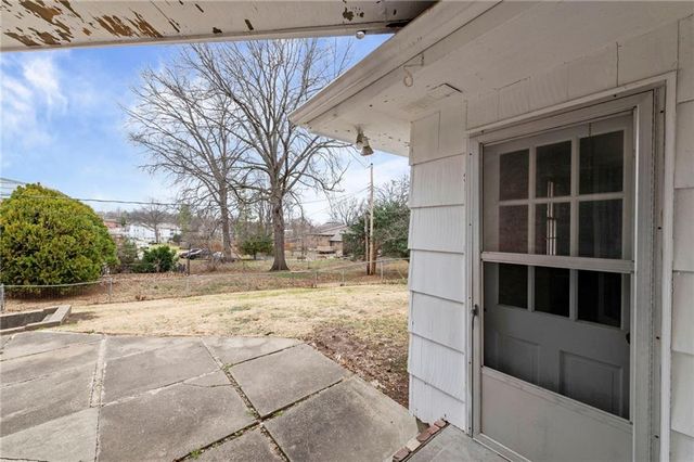 11415 Minor Drive, Kansas City, MO 64114