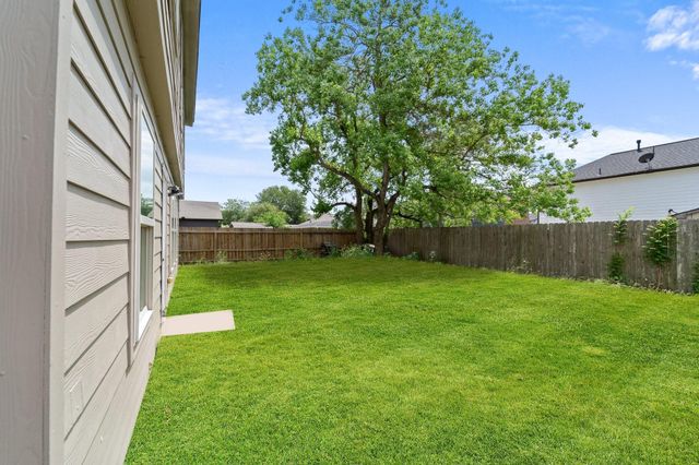 12226 Greencanyon Drive, Houston, TX 77044