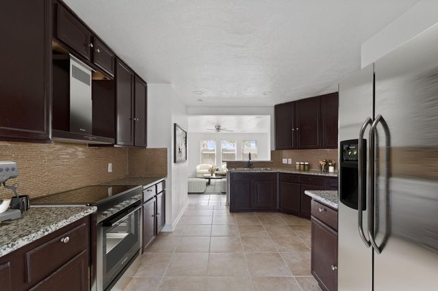 12226 Greencanyon Drive, Houston, TX 77044