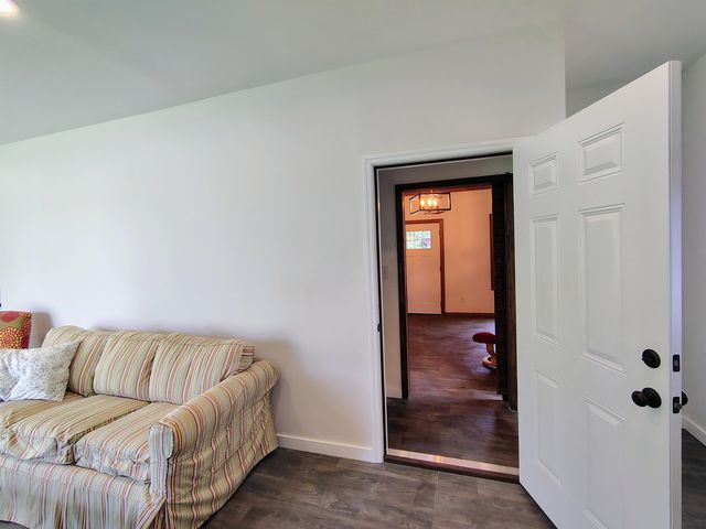 735 Hemingway Rd., Longs, SC 29568