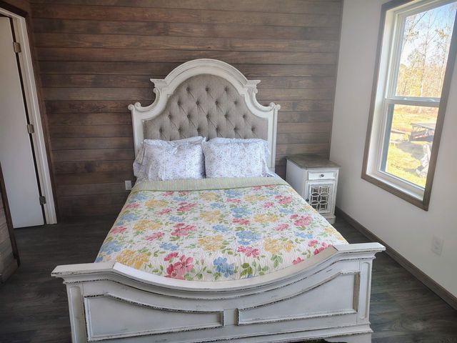 735 Hemingway Rd., Longs, SC 29568