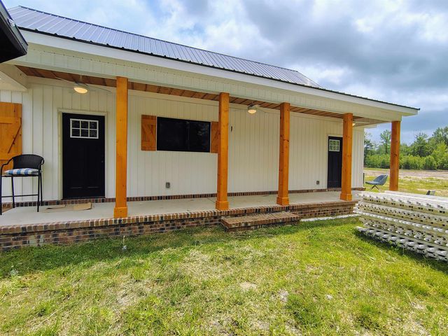 735 Hemingway Rd., Longs, SC 29568