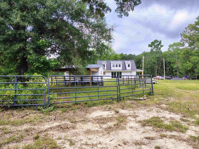 735 Hemingway Rd., Longs, SC 29568