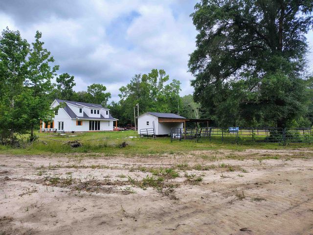 735 Hemingway Rd., Longs, SC 29568