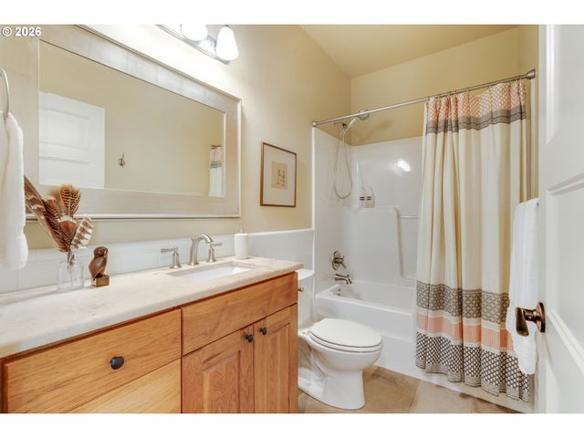 17730 Sw Pheasant Ln, Beaverton, OR 97003