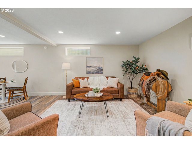 17730 Sw Pheasant Ln, Beaverton, OR 97003