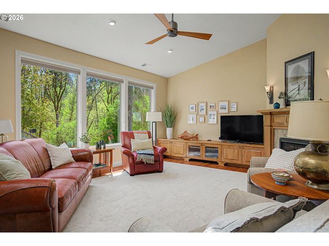 17730 Sw Pheasant Ln, Beaverton, OR 97003