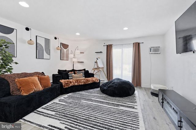 429 VIA CASCATA DR, Clementon, NJ 08021