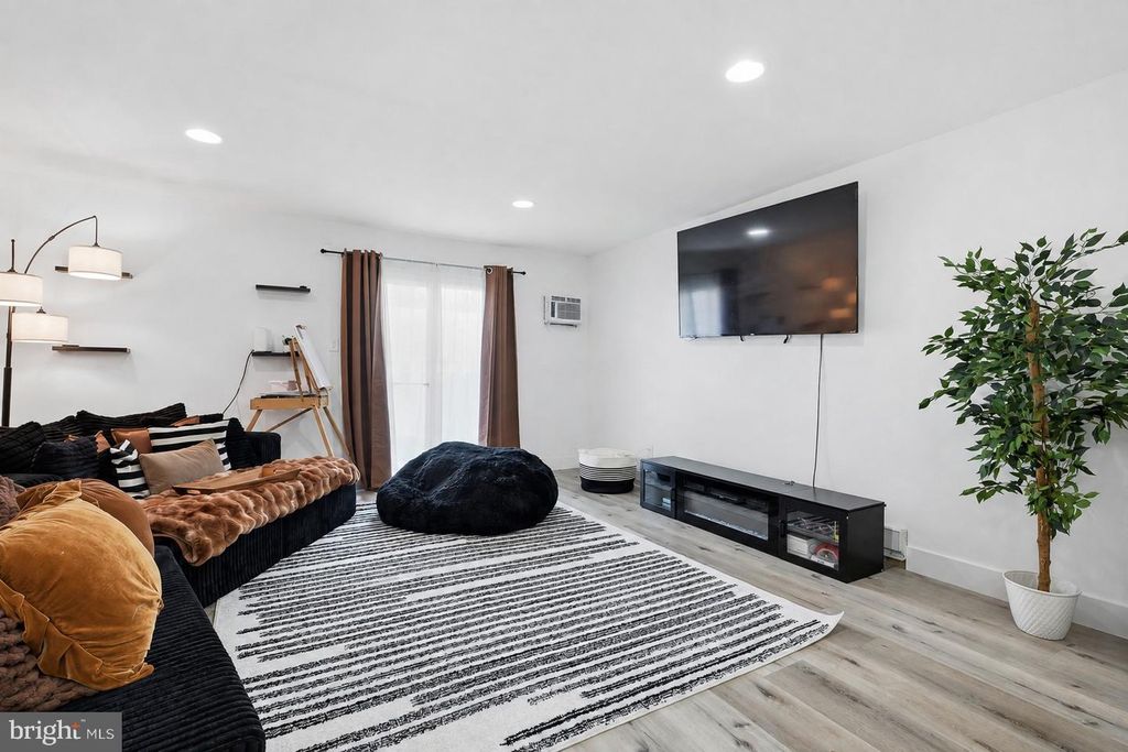 429 VIA CASCATA DR, Clementon, NJ 08021
