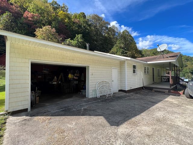 1050 US Highway 19, Topton, NC 28781