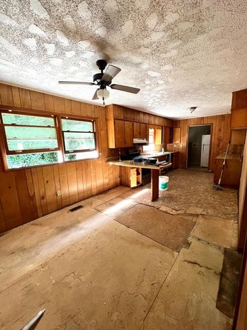 1050 US Highway 19, Topton, NC 28781