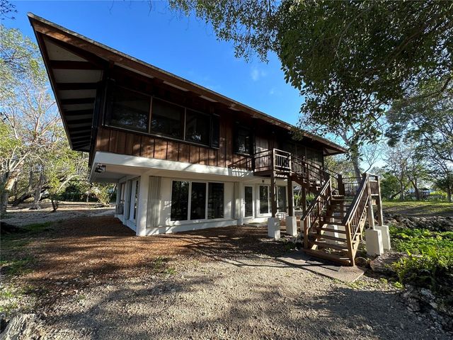 17010 SW 77th Avenue, Palmetto Bay, FL 33157